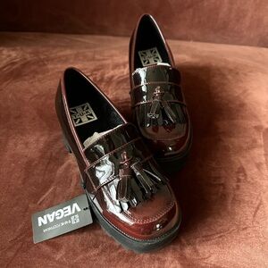 TUK Burgundy Gradient Loafer Platform (NEW WITH TAGS) size 7(US)